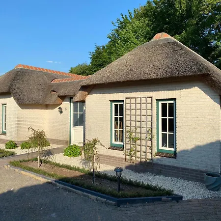 Aaltje's Hoeve Hébergement de vacances *